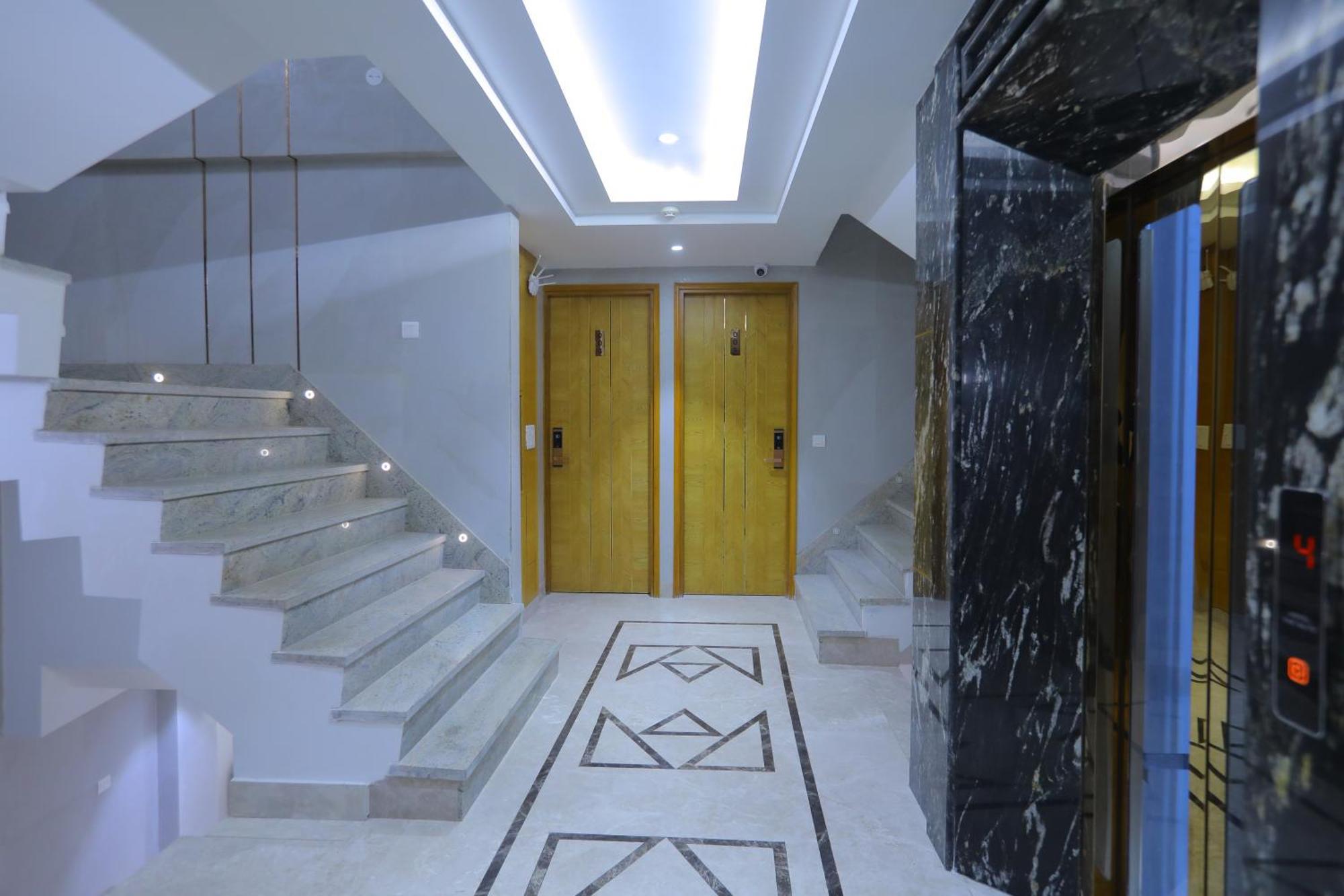 Hotel Glitz - Walk In From New Delhi Railway Station 외부 사진